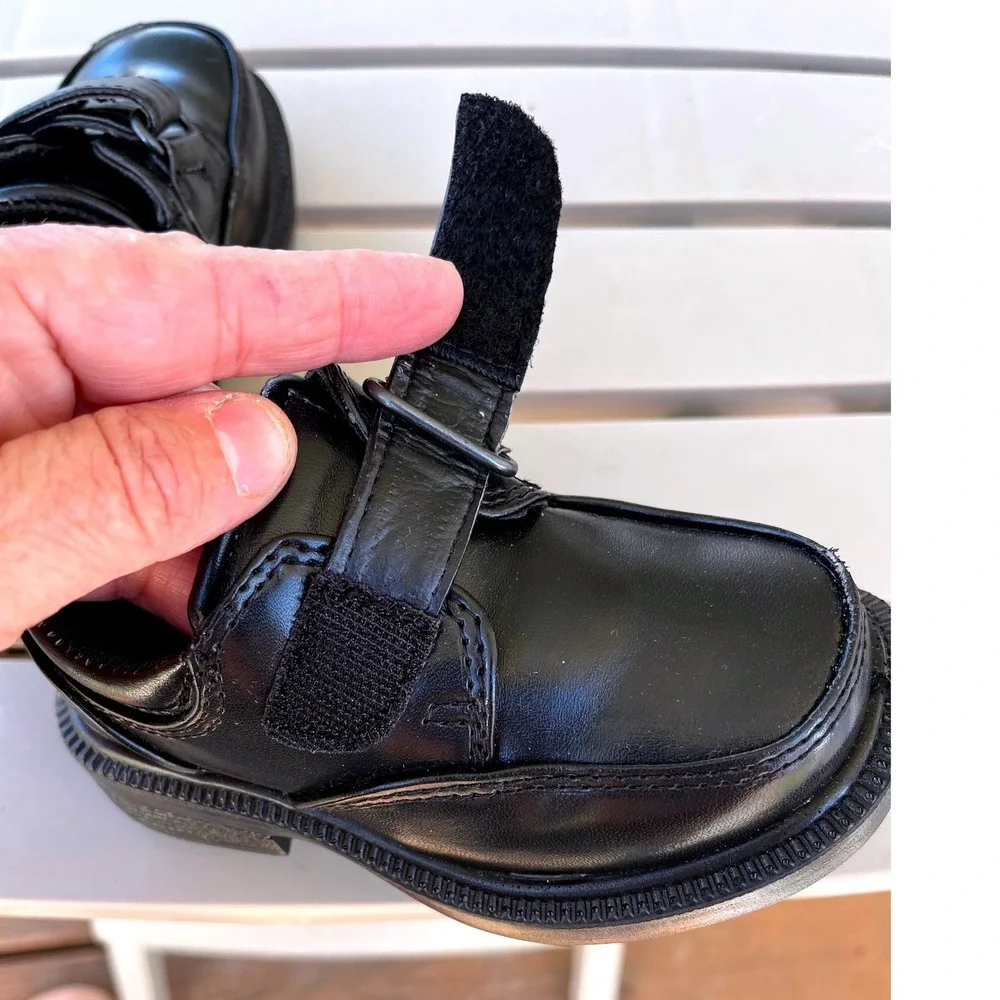 French Toast Boys Black Dress Shoes Uniform School Hook and Loop Size 5M Toddler